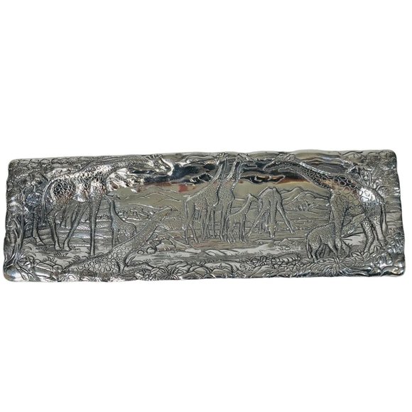 VTG Arthur Court Bread Serving Platter 18" Cast Aluminum Repousse Safari Signed - Picture 2 of 16